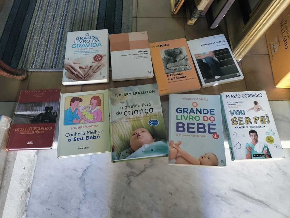 Conjunto de Livros sobre parentalidade, educação e crescimento infantil