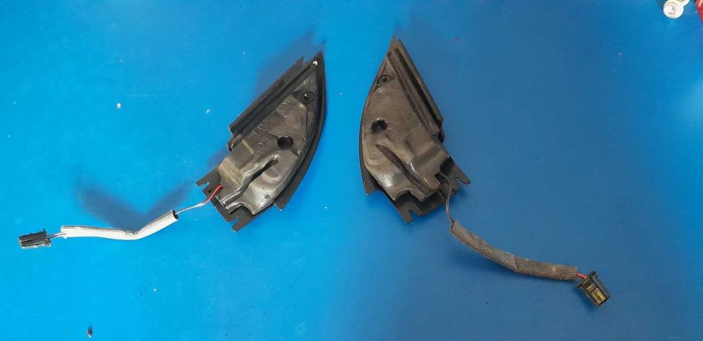 Głośnik wysokotonowy z drzwi trójkąt Vw Golf mk4 iv IV Passat B5 FL
