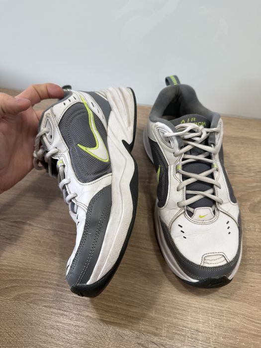 Nike Air Monarch