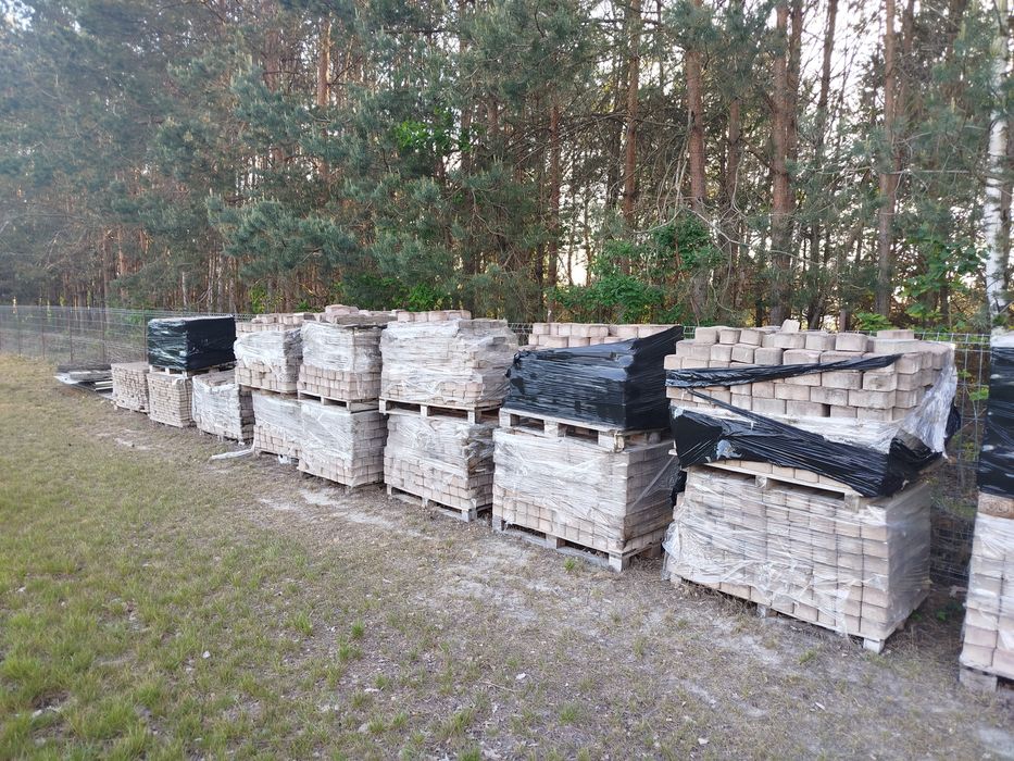 Posiadam do sprzedania kostkę brukową używana