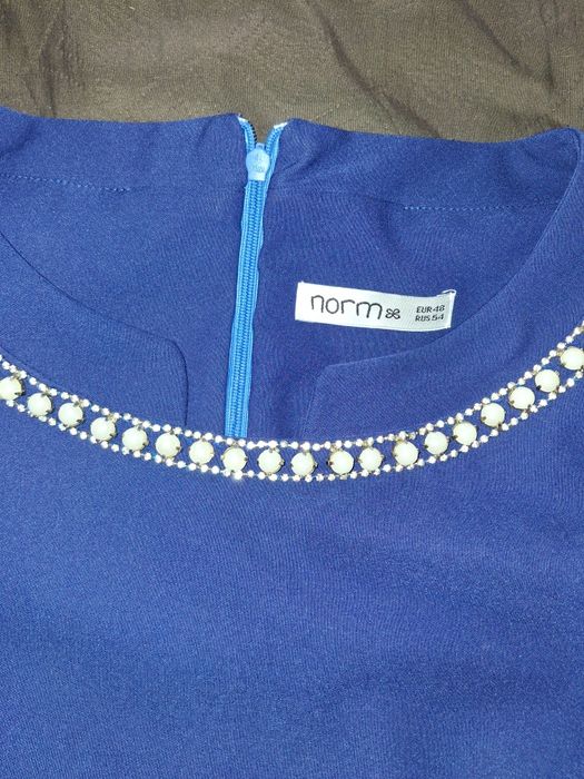 Святкова жіноча сукня