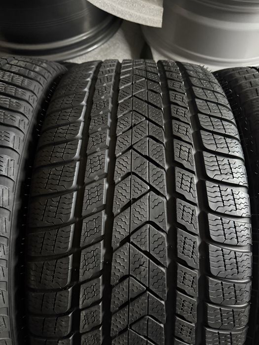 Шини зимові 275/35/21 245/40/21 Pirellii RFT зимние разноширокие