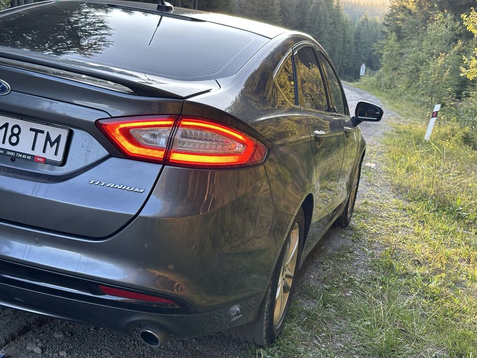 Ford Fusion plugin-hybrid TITANIUM