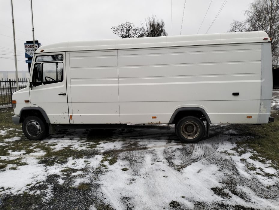 Мерседес Варіо 614.