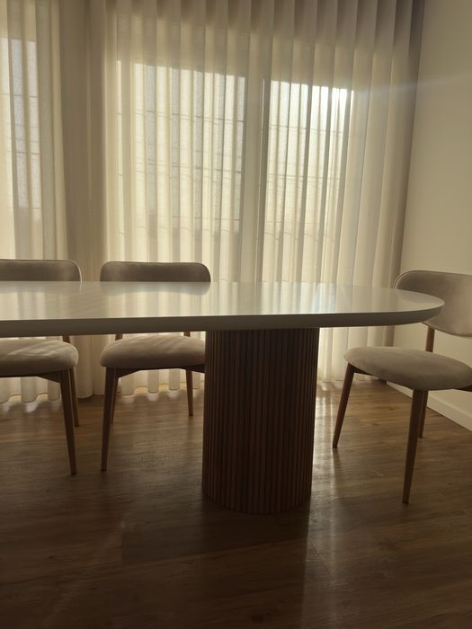 Conjunto Mesa + 6 Cadeiras