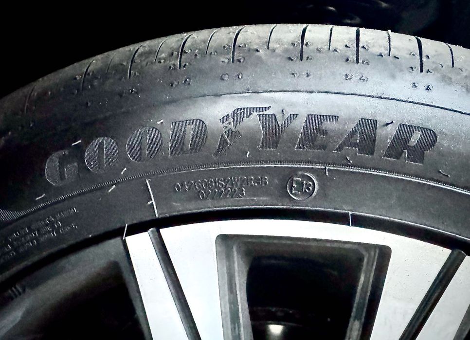 Goodyear EfficientGrip Performance 2 215/50 R18 92V DOT 0626/0726 - przebieg ok. 500 km