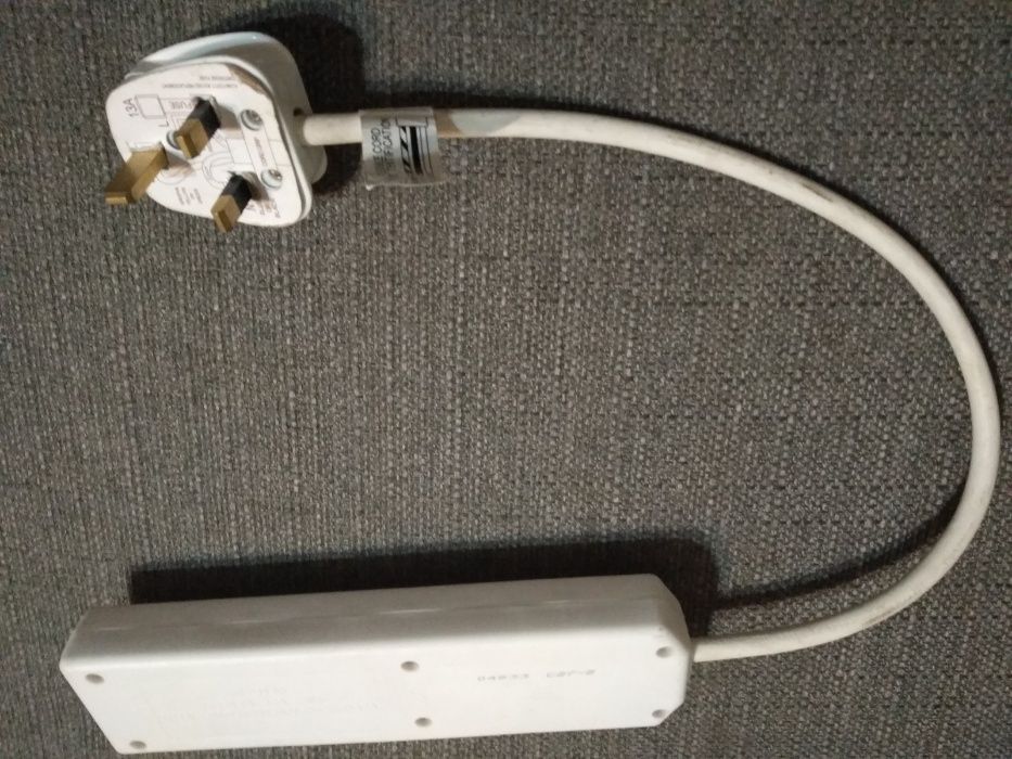 Ficha Tripla para o Reino Unido / 3 Way Gang Triple UK Socket434466223230832643