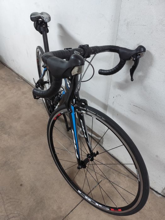 Bicicleta estrada BH prisma carbono
