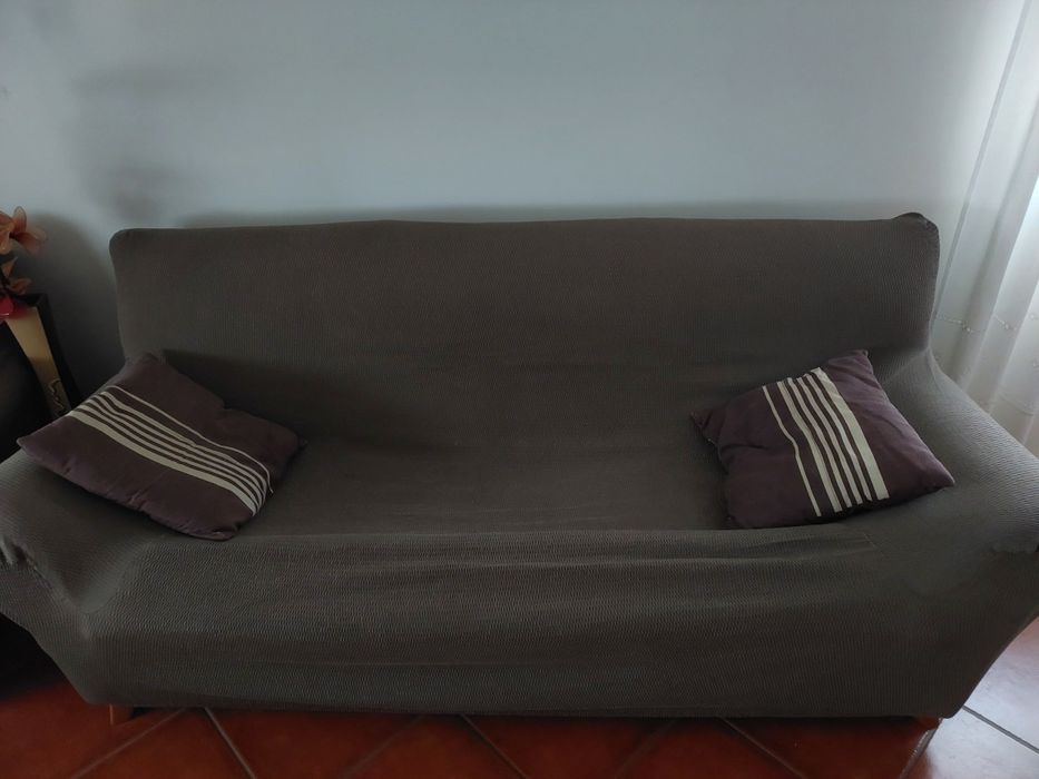 Vendo sofá 3 lugares mais sofá de 1 lugar