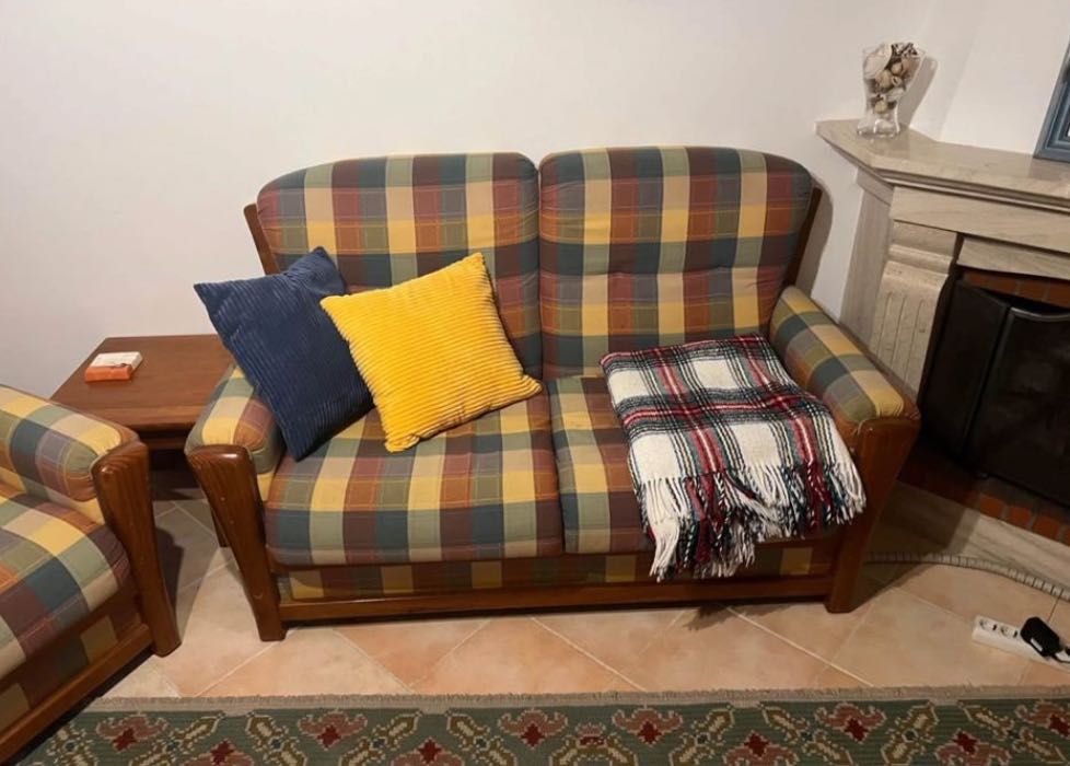 Conjunto de sofas coloridos