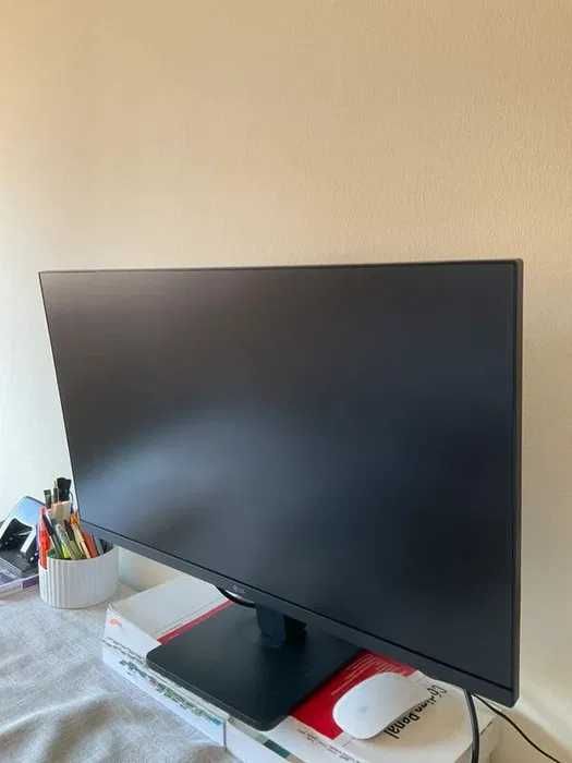 Monitor LG MR400, de 27 polegadas