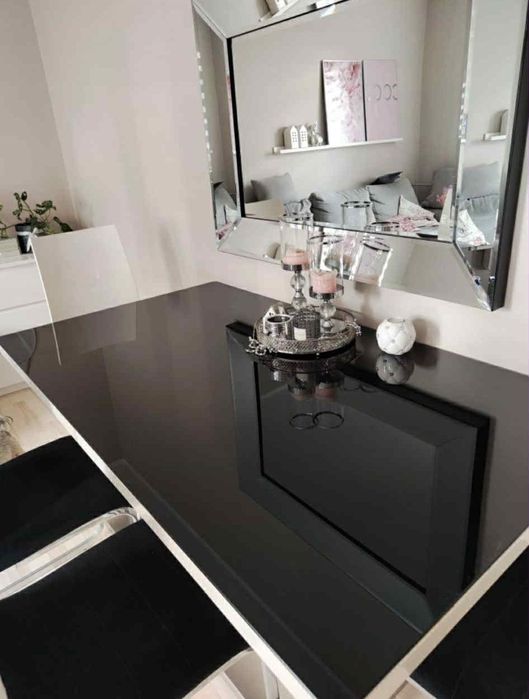 Stół szklany blat z krzesłami Glamour