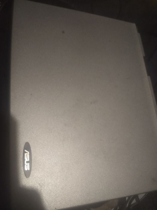 ноутбук продам Asus