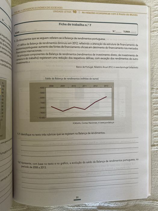 Caderno de Atividades Economia A 11.° Ano - Plátano Editora
