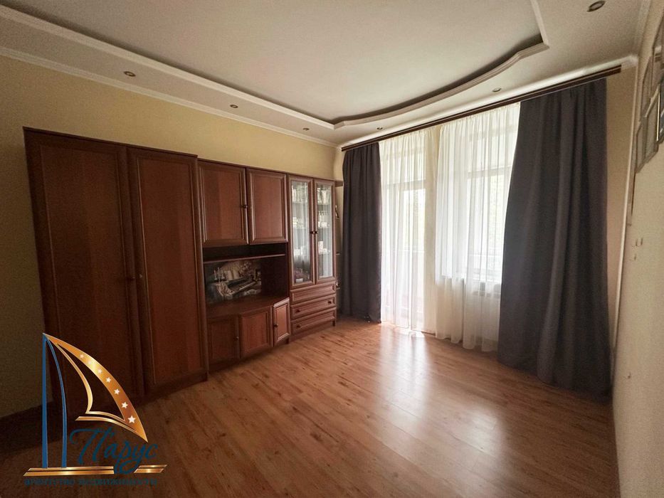 1-кімнатна на Маяковського сталінка 3/4 пов.