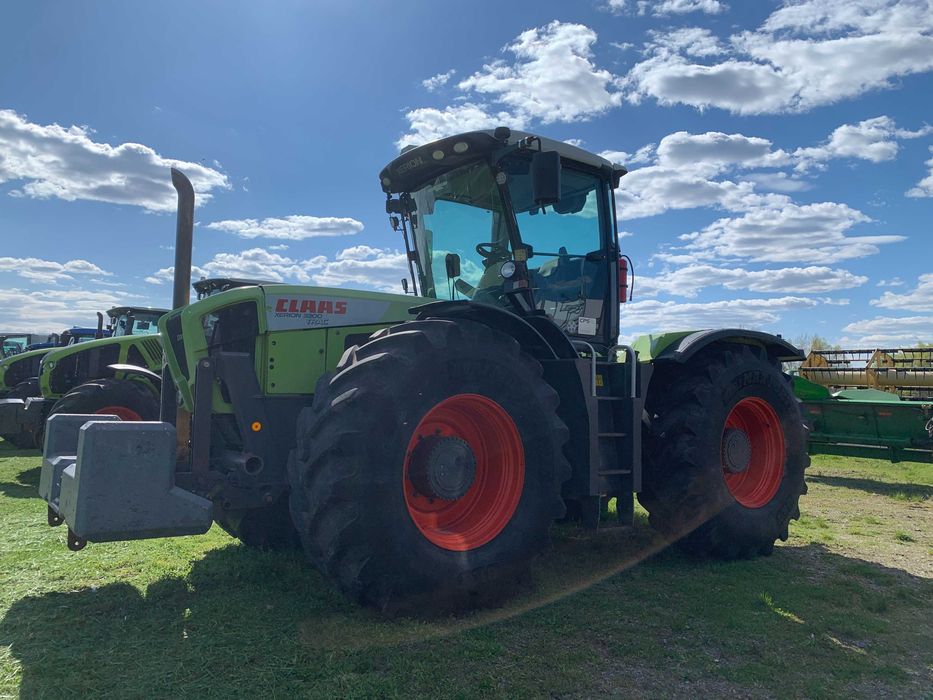 Тркатор сільськогосподарський CLAAS XERION 3300 Trac (2012)