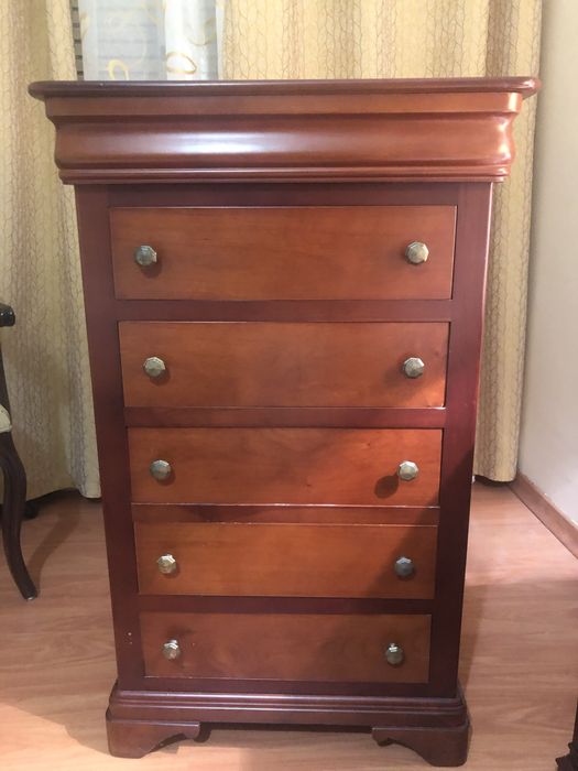 Mobiliario quarto cerejeira