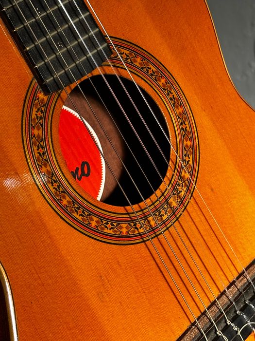 Guitarra Clássica Espanhola RITMO (Cadete) + Estojo Incluído