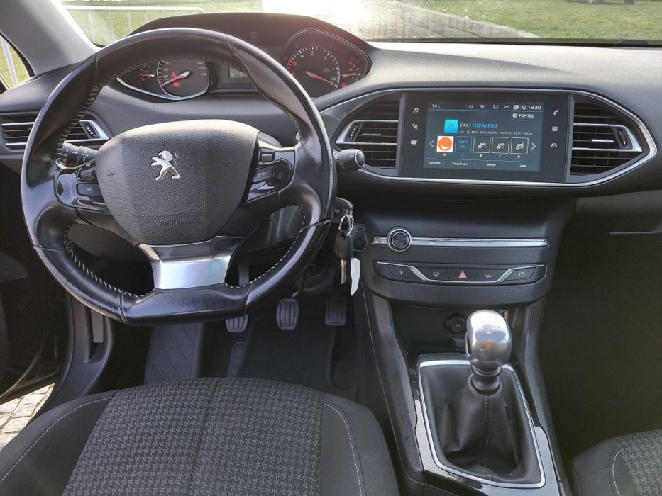 Peugeot  308  1500 cc