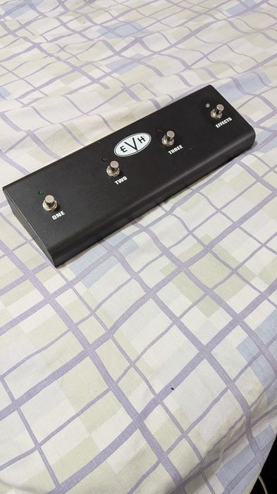 EVH 5150 III 50w 6L6 c/ hardcase custom + footswitch Original