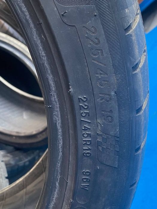 GoAuto шини Michelin 225 45 19, 3.5mm, 2021рік,комплект,  Київ