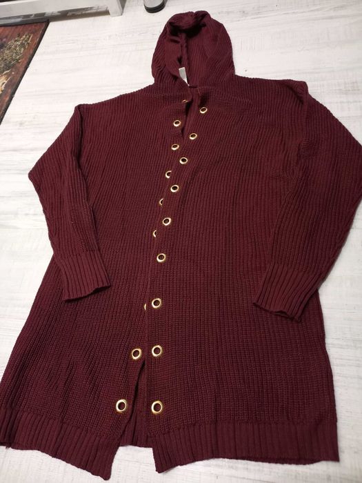 Sweterek rozpinany dlugi