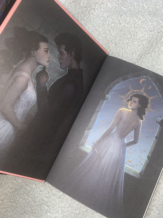 A Kingdom of Stars and Shadows - Holly Renee (TheBookishBox)