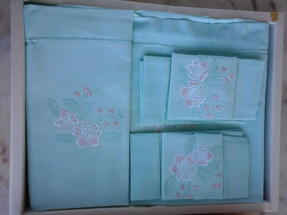 LENÇÓIS de LINHO Bordados, Cama Solteiro, VERDE Marinho Claro- NOVOS!