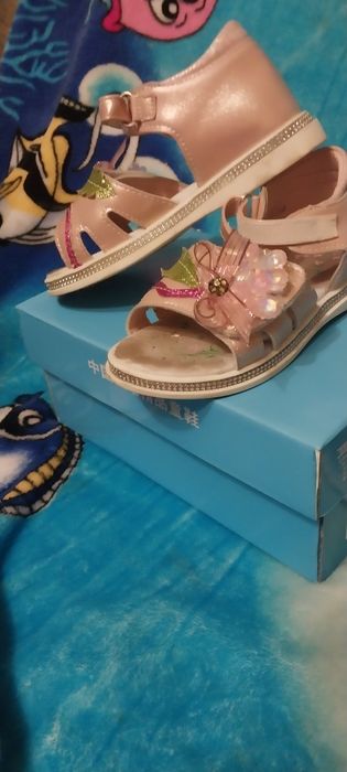 Босоножки на девочку