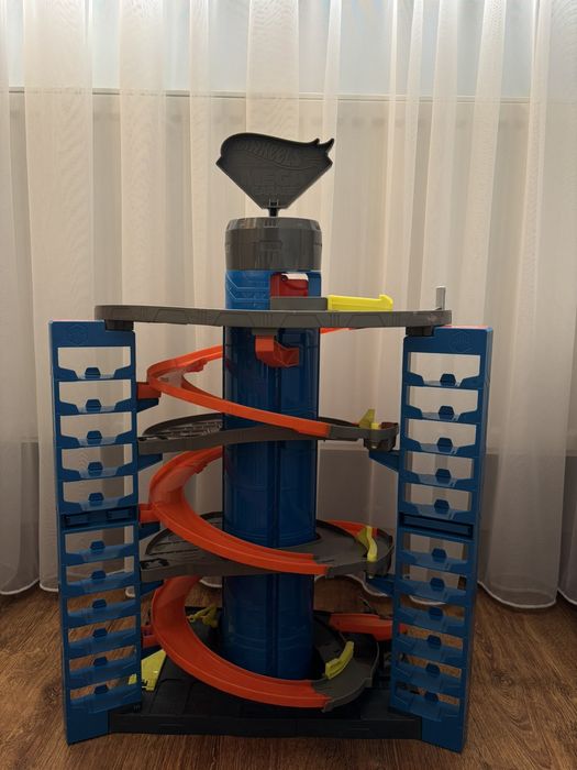 Hot wheels Mega Garage