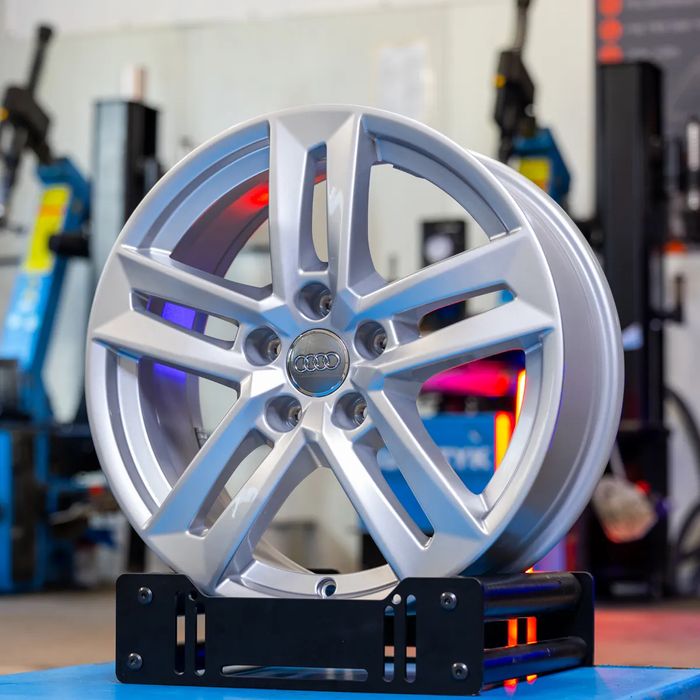 NOWE ORYGINALNE Felgi Audi 17" A3 A4 A6 A8 Q2 Q3 Q5