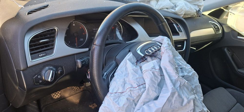 AUDI A4 B8 Avant 2.0 TDI Diesel 143 cv
Ref: CMEA