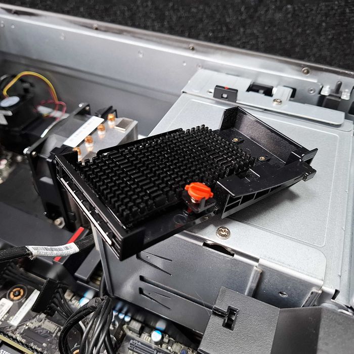 Робоча станція Lenovo ThinkStation P720 l 2 CPU, NVMe, Nvidia (16 ГБ)