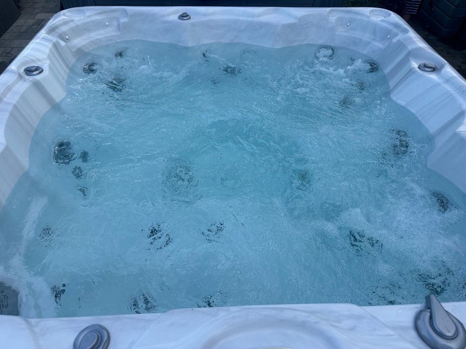 Jacuzzi ogrodowe Canadian Spa 200x200 Balboa ozonator Led okazja 40dys