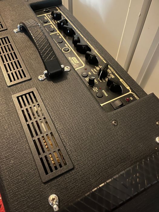 Amplificador de Guitarra Vox AD100VT