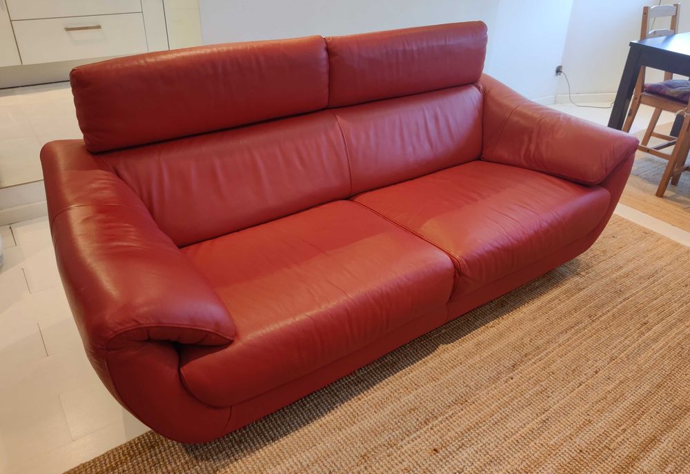 Sofá italiano em pele natural vermelho - 3 lugares