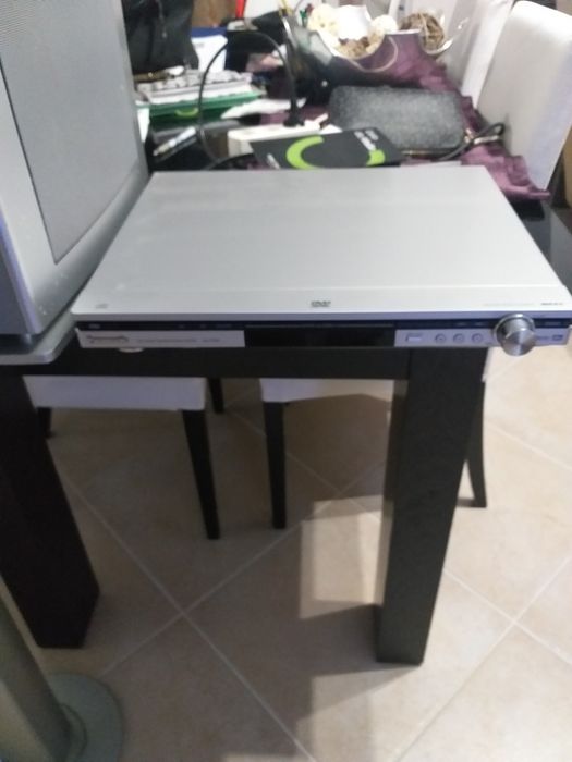 Home Cinema em otimo estado pouco uso com quatro colunas e subwoofer.