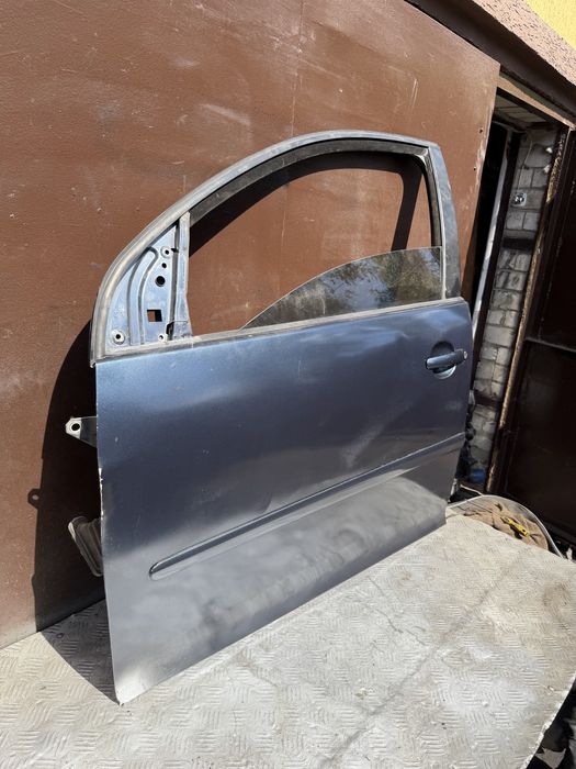 Дверь в сборе водителя Гольф 5 volkswagen golf 2008 год