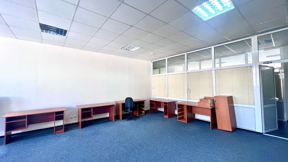 Продаж БЦ у центрі / 5300 м² з паркінгом, ціна нижча ринку