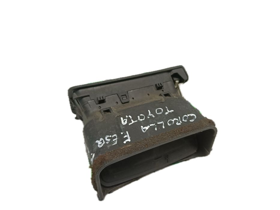 Difusor / saída de ar TOYOTA Corolla Hatchback (_E12_)