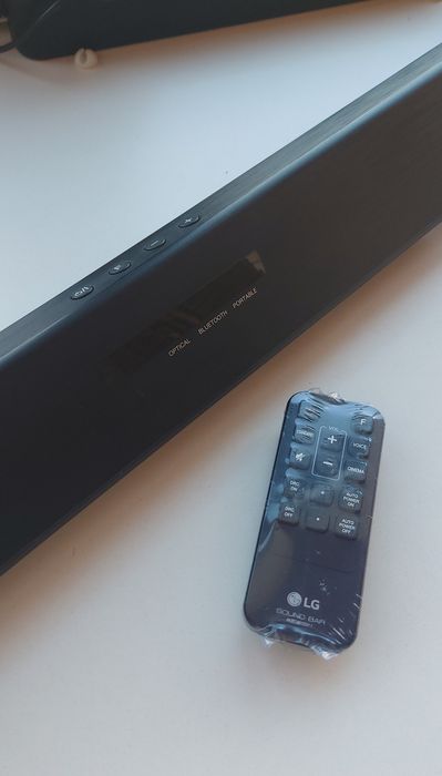 LG Soundbar (Modelo LAS260B) - Como Nova
