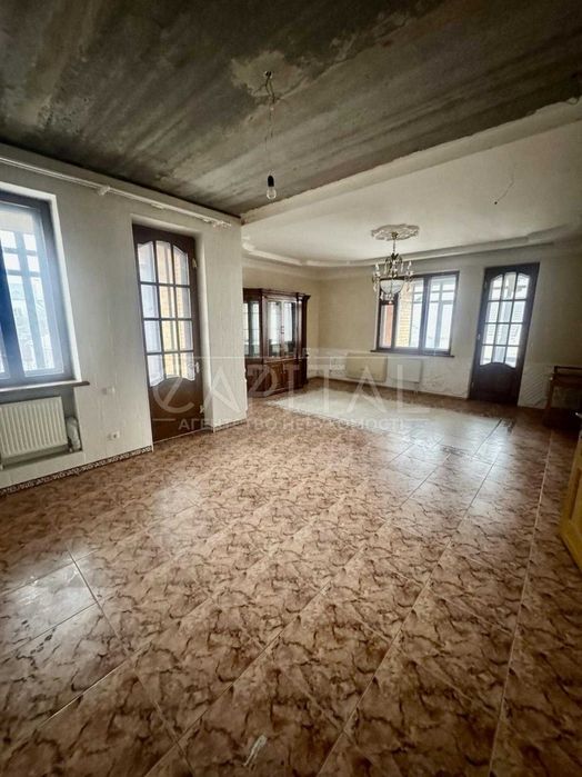 ПРОДАЖ/Капітальний маєток в селищі Глеваха/Київ/Пансіонат