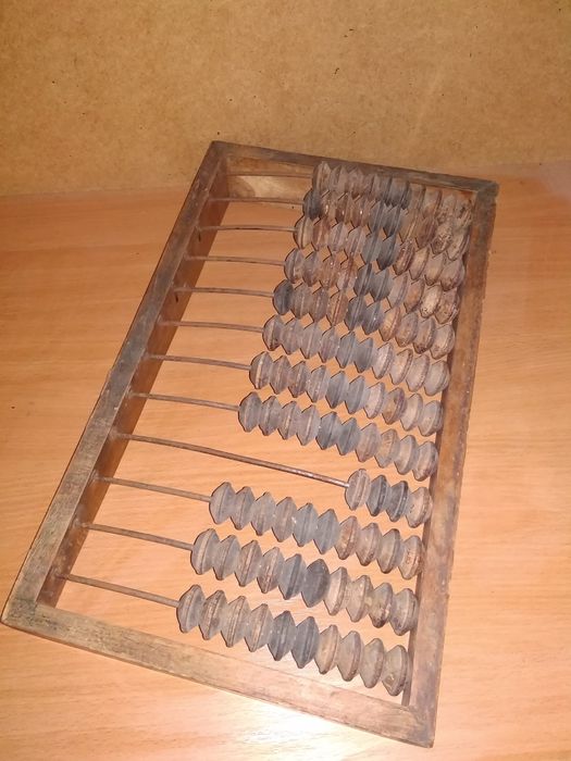 Винтажные деревянные счеты