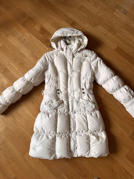 Пуховик жіночий з натуральним пухом- наповнювачем.