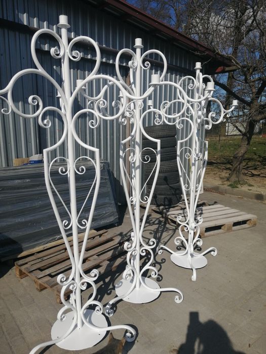 Lakiernia proszkowa, malowanie felg i balustrad.