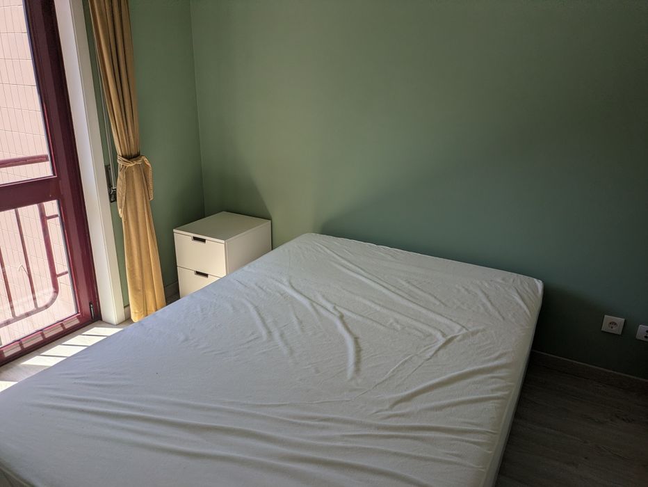 Quarto para arrendar na Prelada