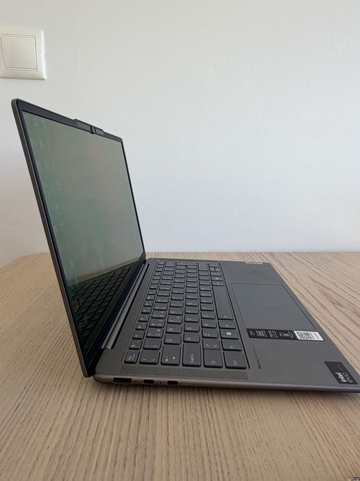Portátil Lenovo Yoga Slim 7i 14 (Ultra 7-Windows 11 Home-16GB-512GB)