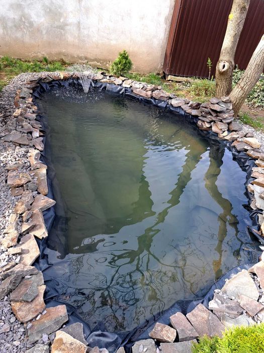 Плівка для садового ставка ,плівка для водойми,плівка для озера