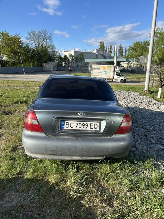 Hyundai  sonata 1996