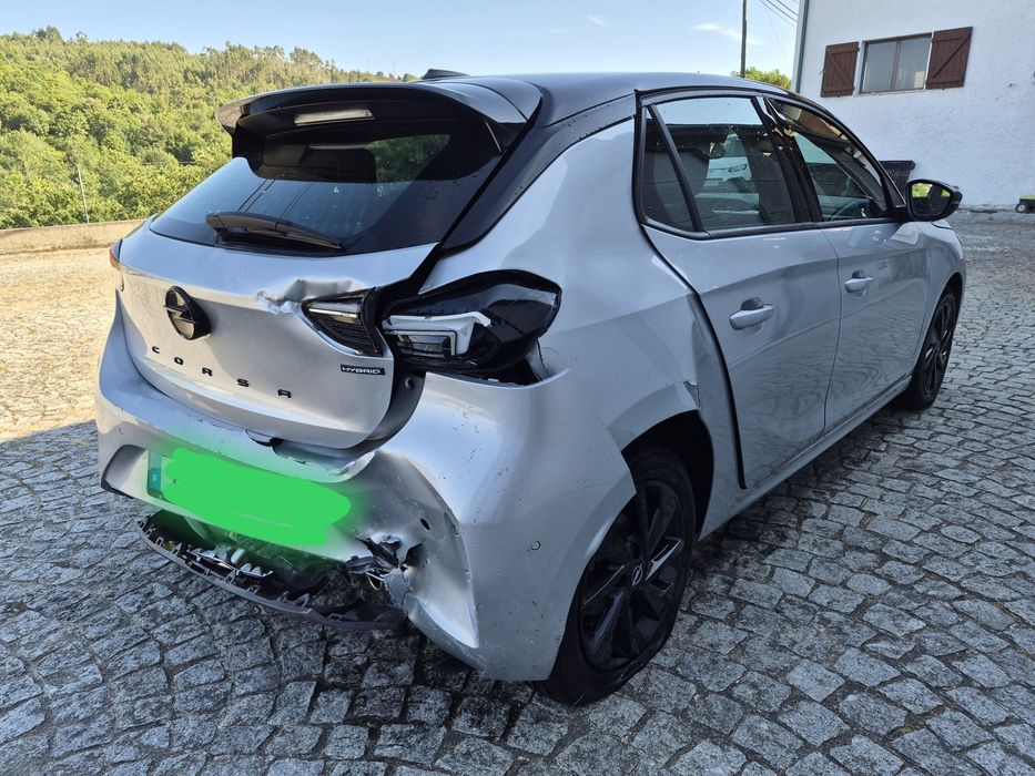 OPEL CORSA 1.2 HYBRID Automático 2025